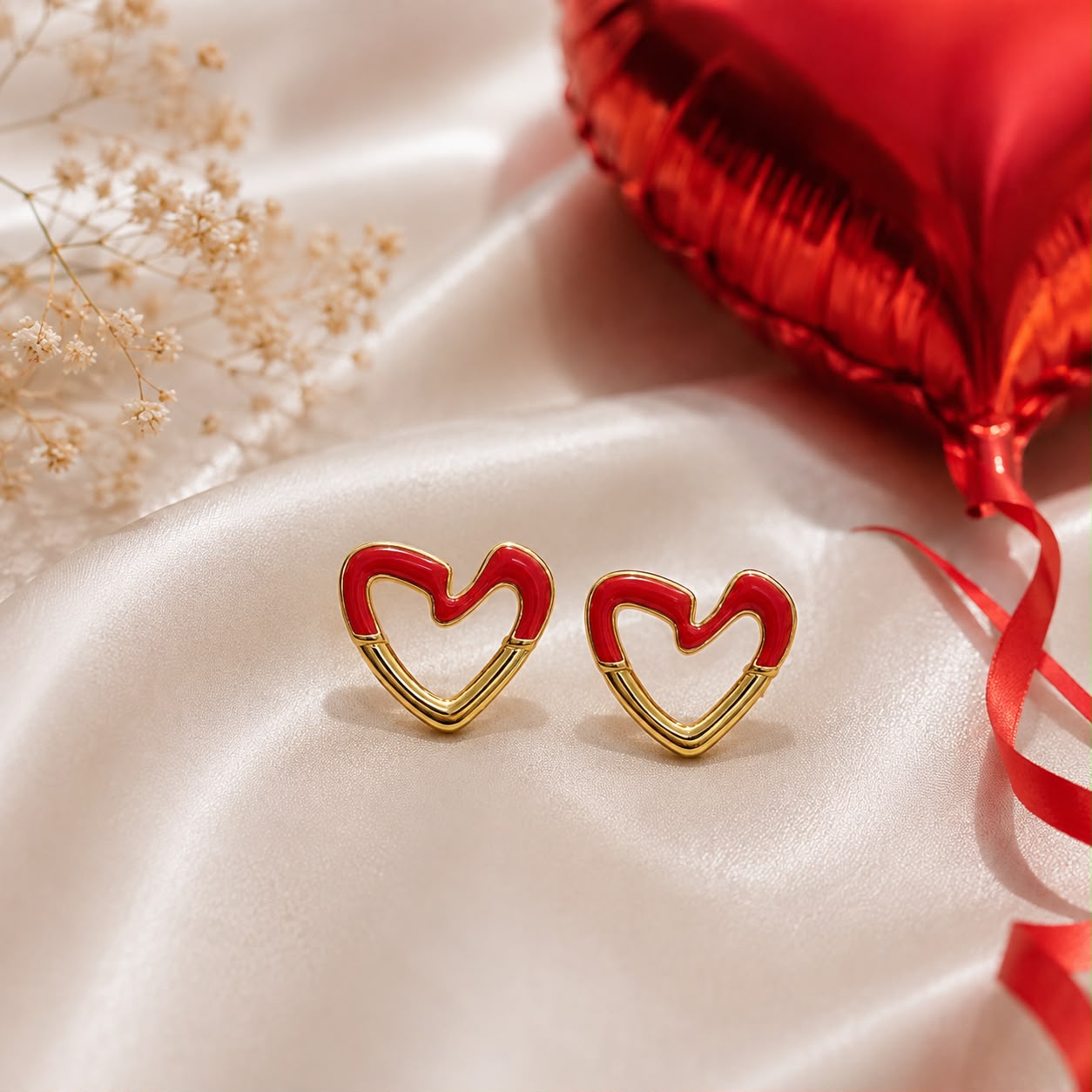 LITTLE RED HEART EARRING 
