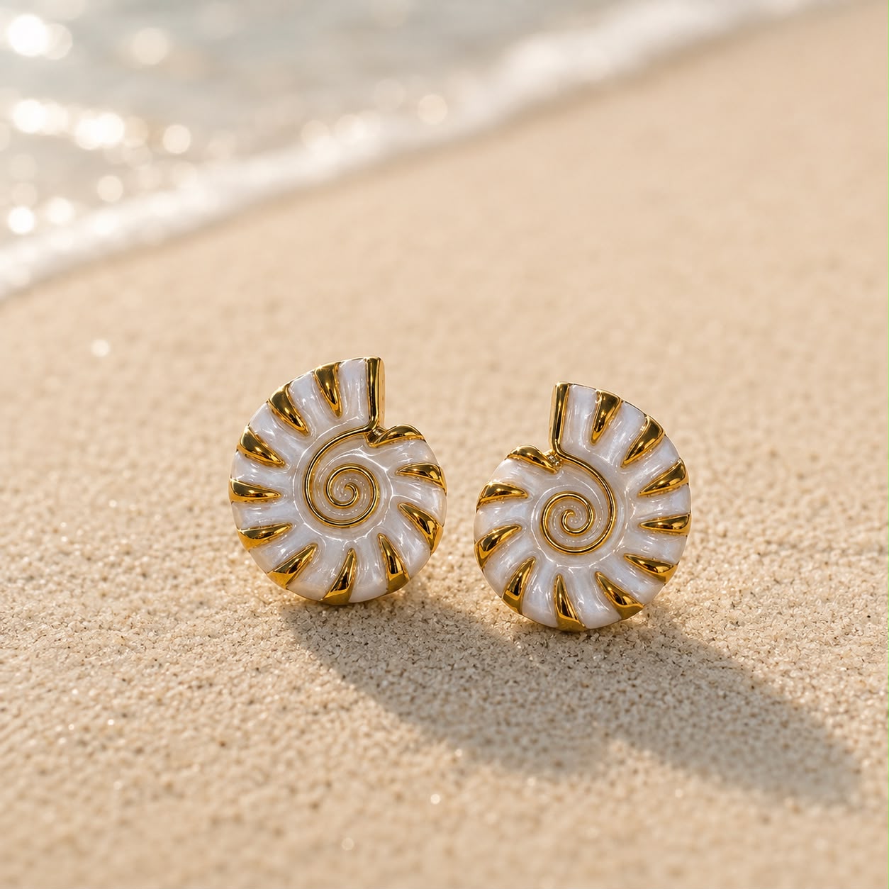 WHITE SHELL EARRING 