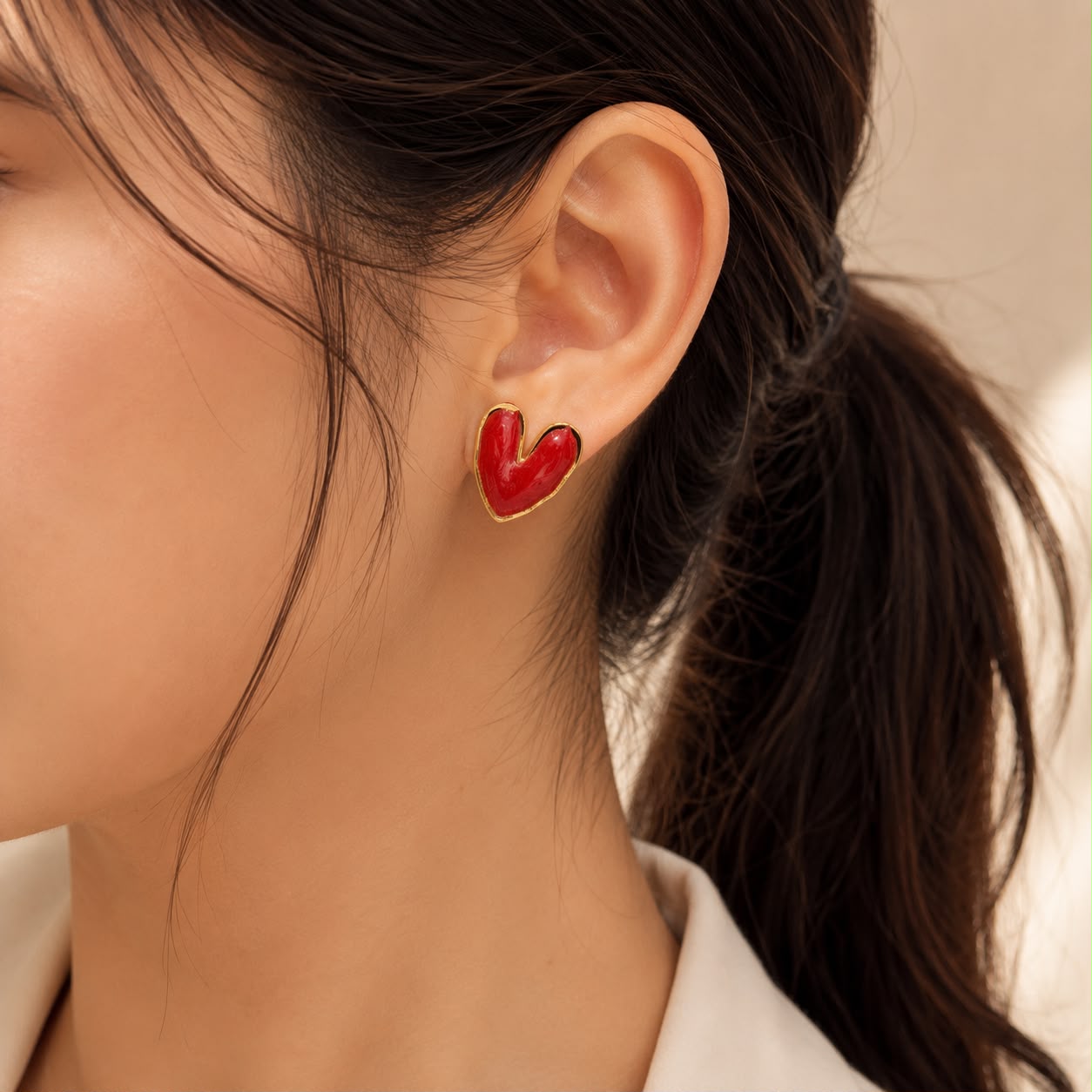 BLOOD RED HEART EARRING 