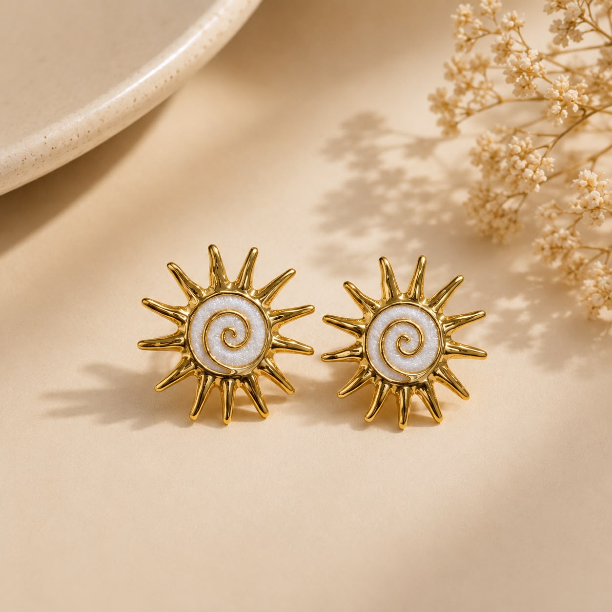 WHITE SUN EARRING 