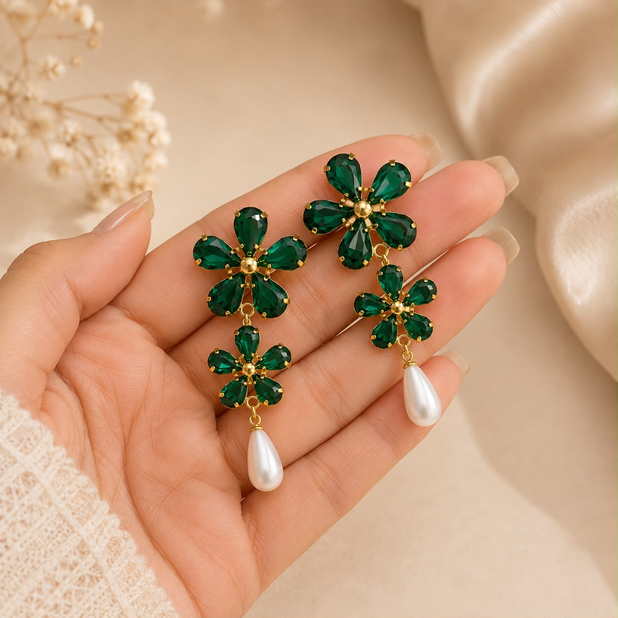 GREEN EMERALD EARRING 