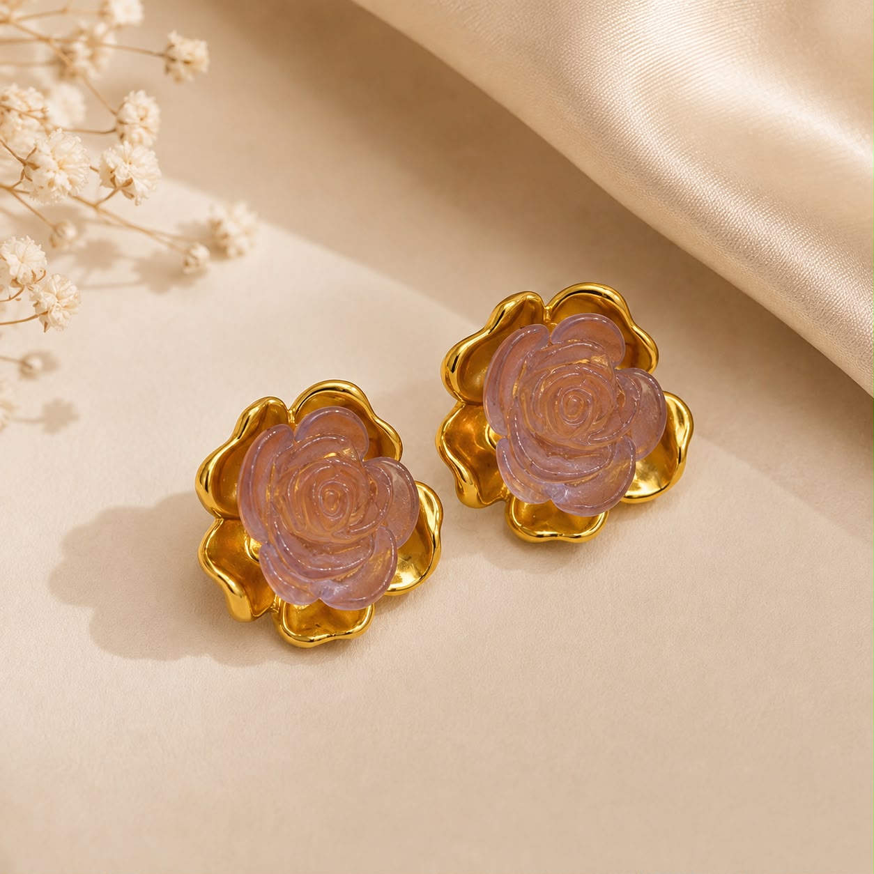 WHITE ROSE EARRING 