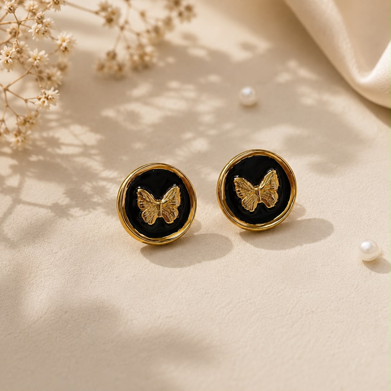 BUTTON EARRING 