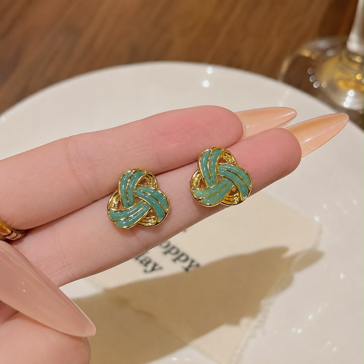 TRI-GREEN EARRING 