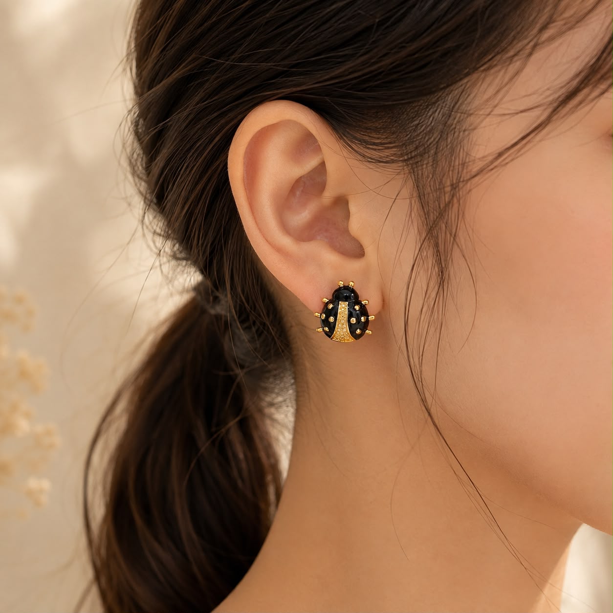 BLACK BEETLE STUD