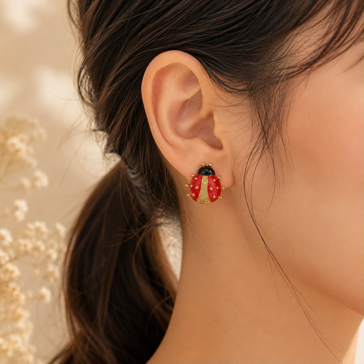 RED BEETLE STUD EARRING 