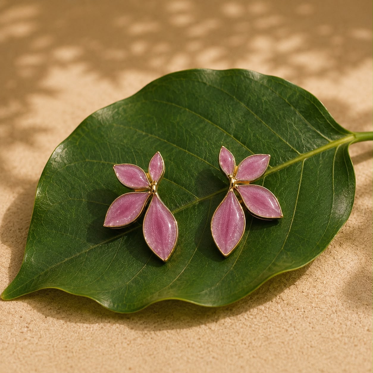 PURPLE LEAFY EARRING 