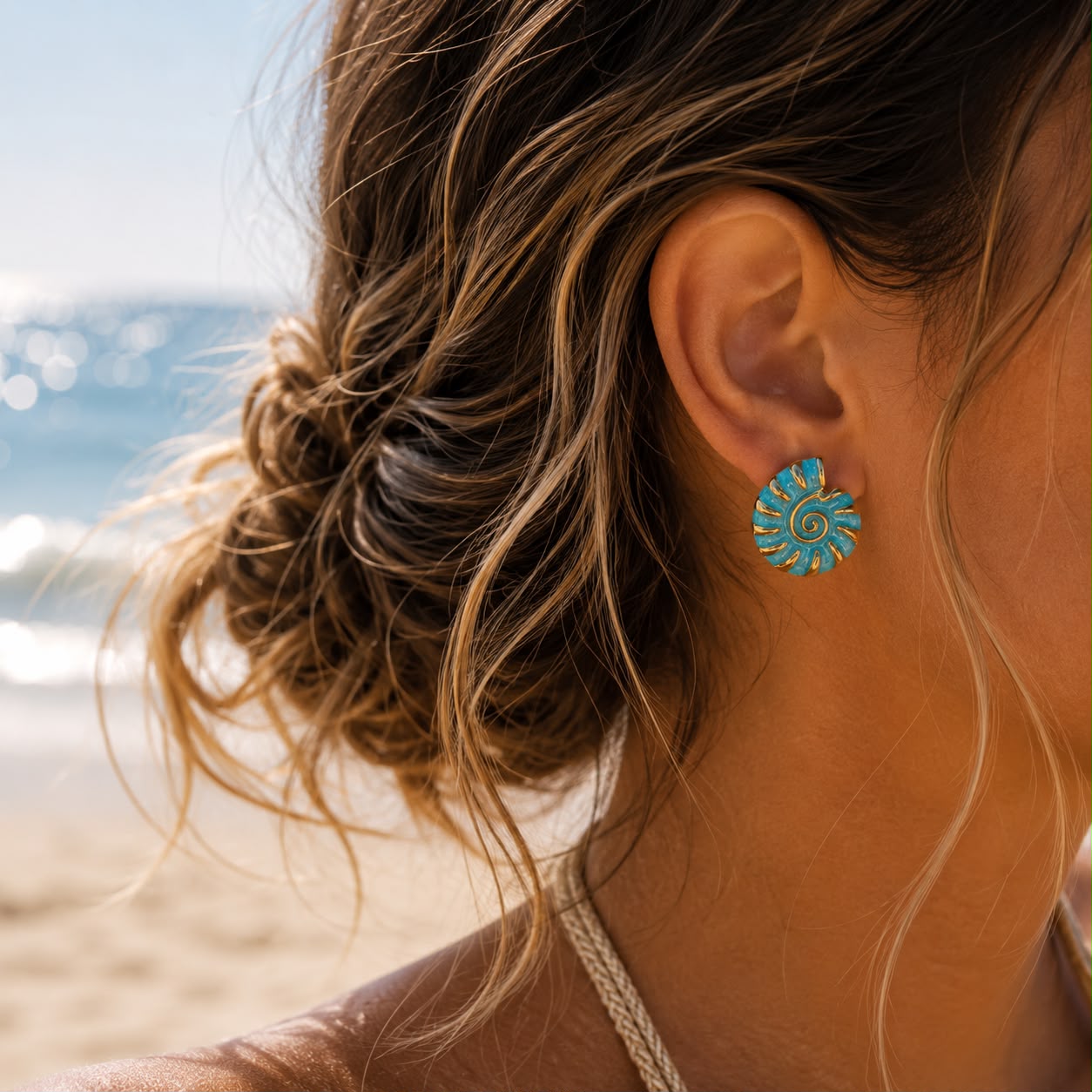SEA BLUE SHELL EARRING 