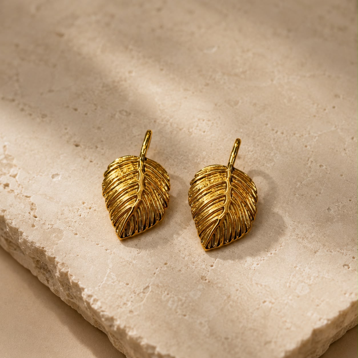 GOLD LEAF EARRING 