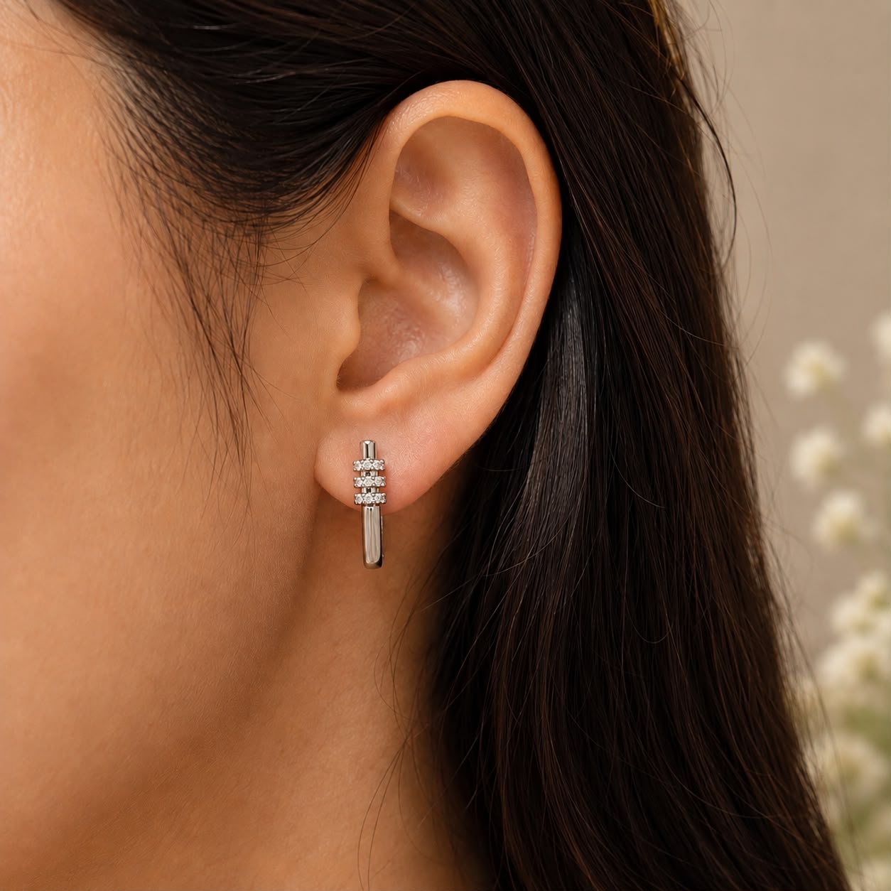 SILVER LOOP EARRING 