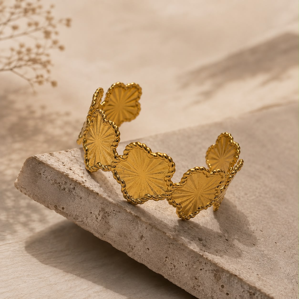 GOLD SIMPLE BRACELET