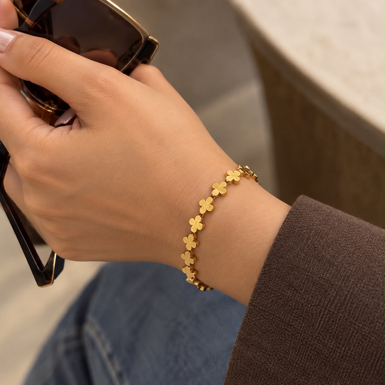 HARD CLOVE BRACELET