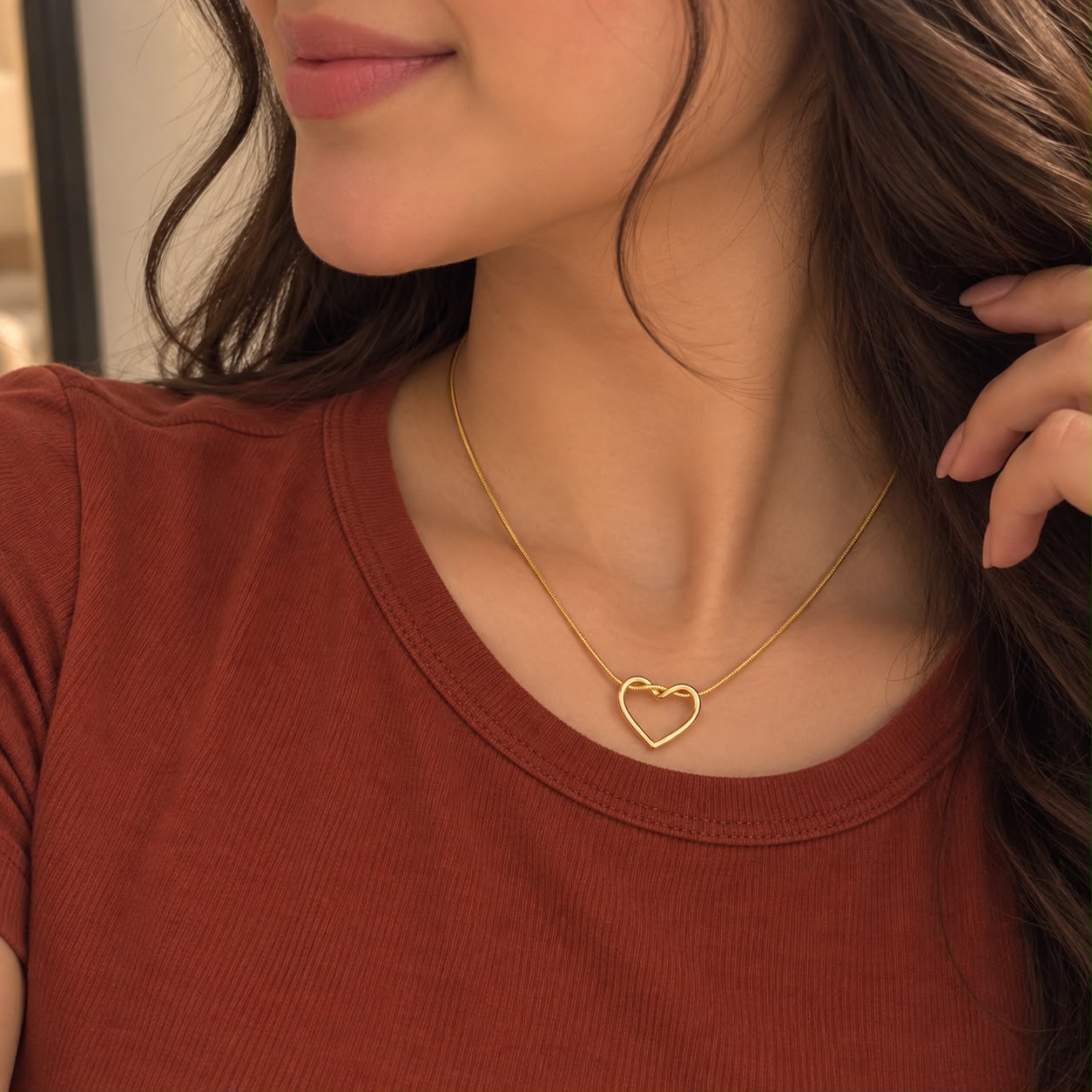 CHAIN LOOP HEART NECKLACE