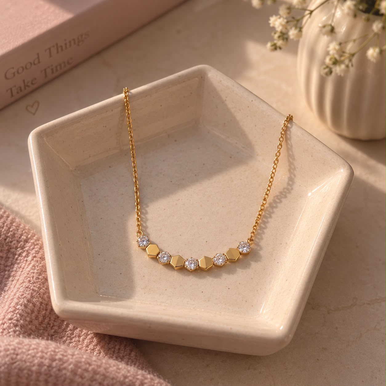 MINIMAL GIRLY NECKLACE 