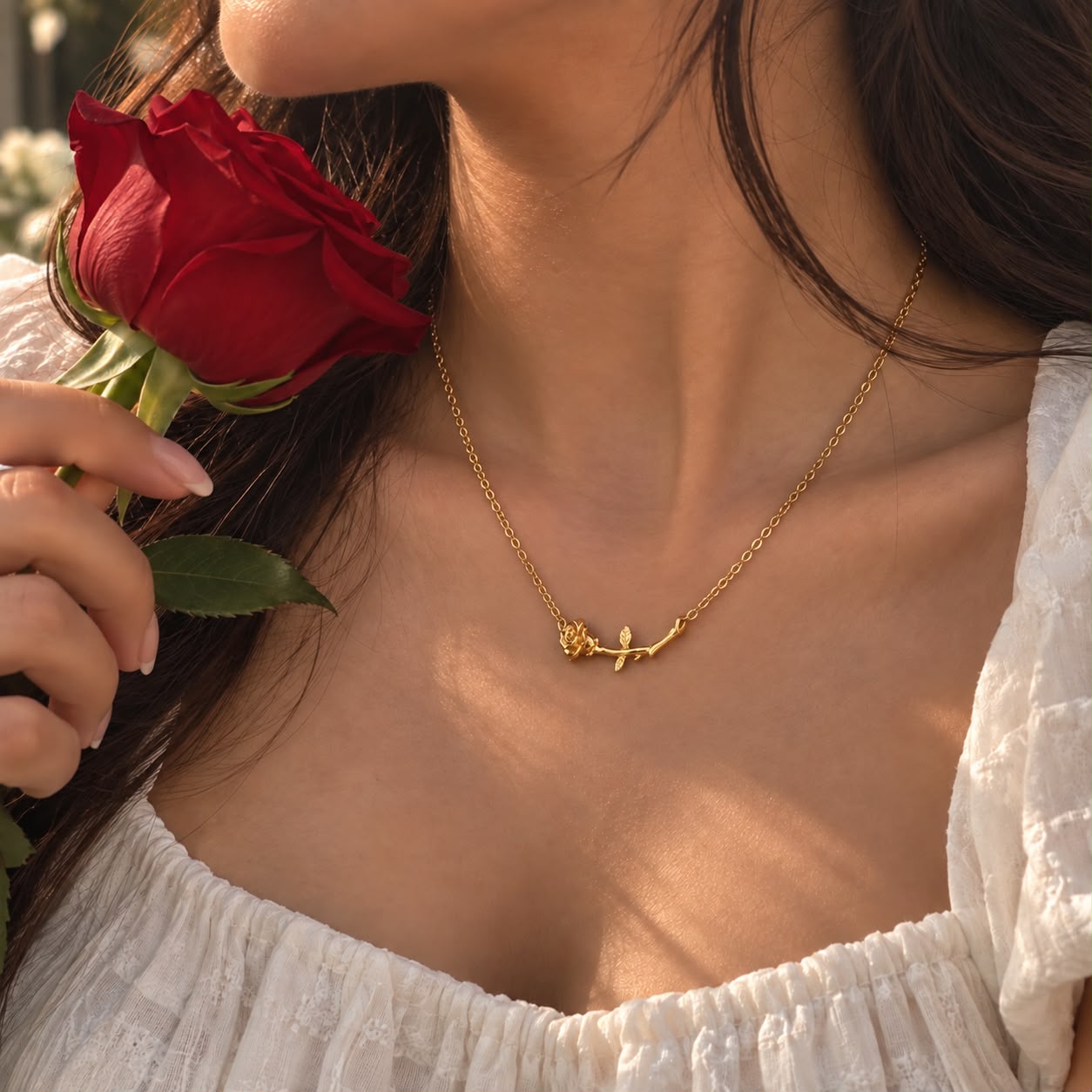 EVERGREEN ROSE NECKLACE 