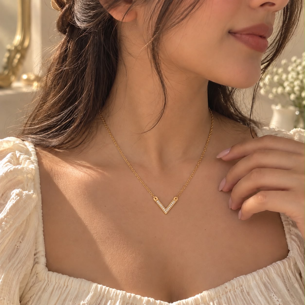  V NECK NECKLACE 